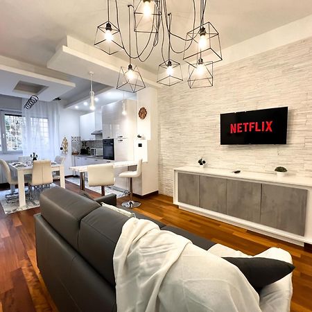 Unique House - 3 Bedrooms & 2 Bathrooms With 4 Beds - 100 Meters To The Metro A Рим Экстерьер фото