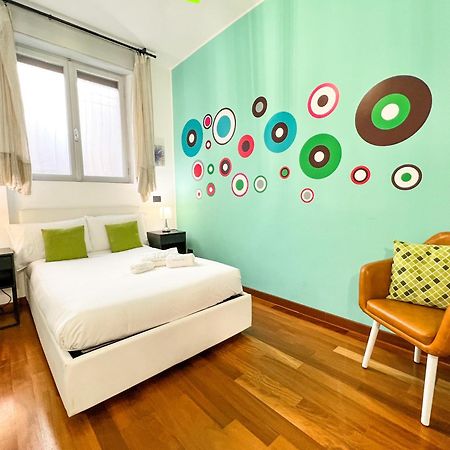 Unique House - 3 Bedrooms & 2 Bathrooms With 4 Beds - 100 Meters To The Metro A Рим Экстерьер фото