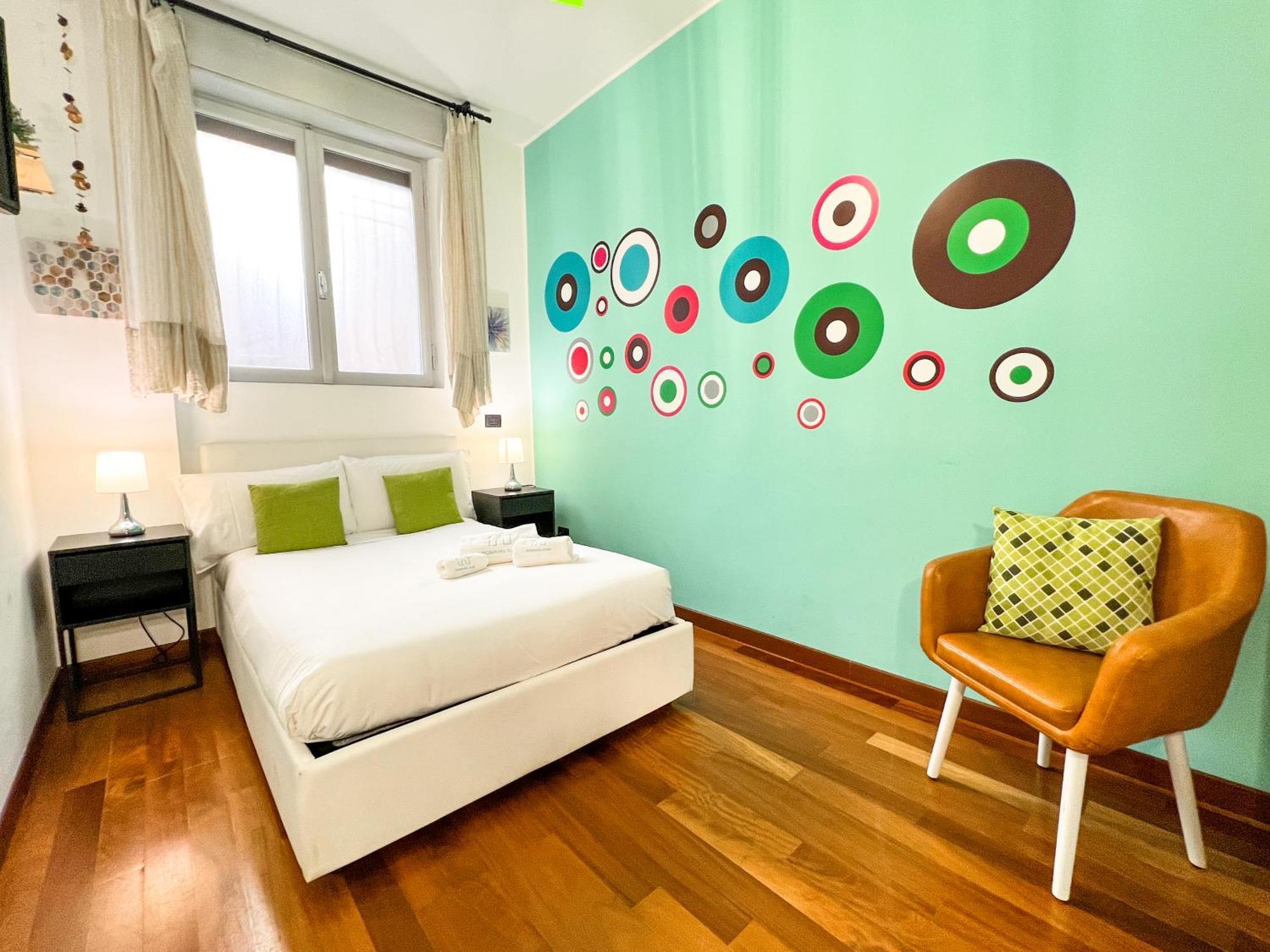 Unique House - 3 Bedrooms & 2 Bathrooms With 4 Beds - 100 Meters To The Metro A Рим Экстерьер фото