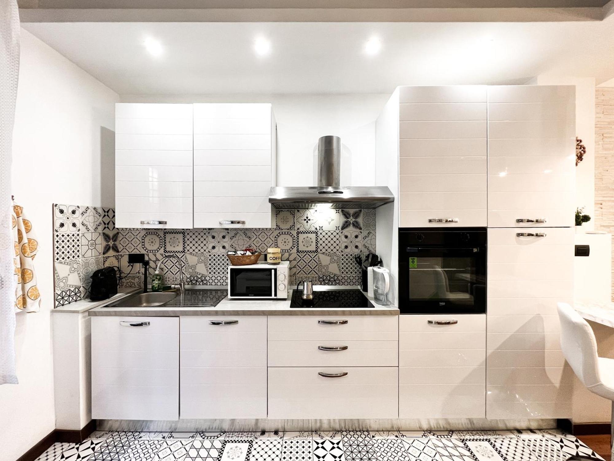 Unique House - 3 Bedrooms & 2 Bathrooms With 4 Beds - 100 Meters To The Metro A Рим Экстерьер фото